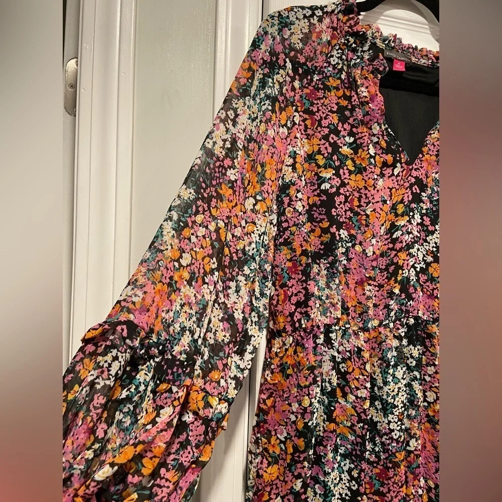 NWT Vince Camuto Size M Black Floral Ruffle Flowy Long Sleeve Sheer Mini Dress